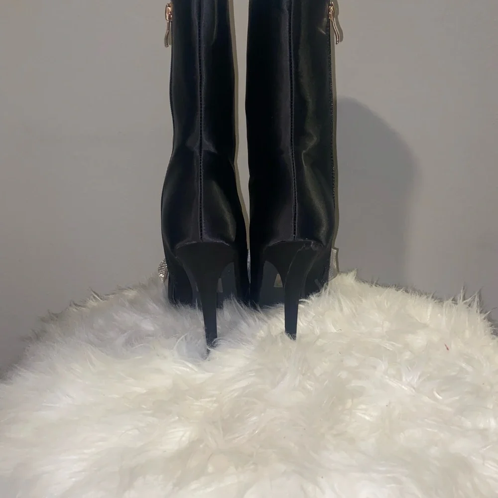 Azalea  Wang  Elegant Black Women's Shoes with Rhinestone Bow - Picture 3 of 6